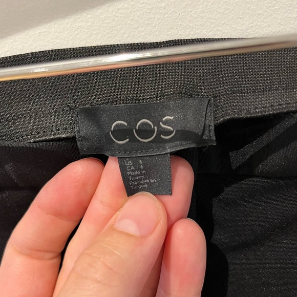 COS slim dress pant, black, size 6 - Picture 4 of 8
